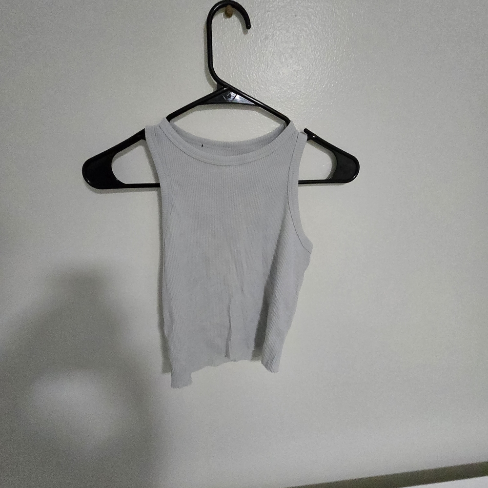 Sleeveless Gray Ribbed Top